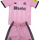 Newcastle United Pink Goalkeeper  Jersey Kit 25-26  Soccer