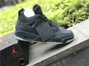 Air  4 Black Sneaker