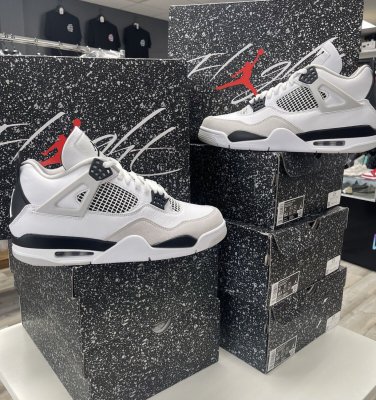 Air  4 Military Black