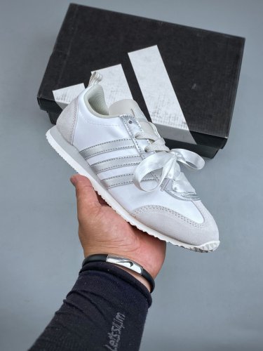 130  Originals vs JOG 2.0  Comfortable and Versatile Low Top German Training S