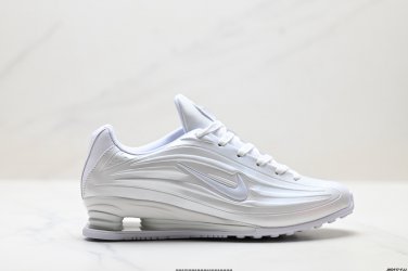 150. Company level  SHOX &atilde;��&atilde;�� Z  series low cut sports and leisure shoesOfficia