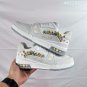 180 empty glueLV white graffiti sports shoes belong to the Spring Capsule series, design