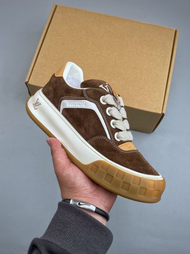 LV tilted is a top tier Dongguan chip version of the latest couple's products from the don