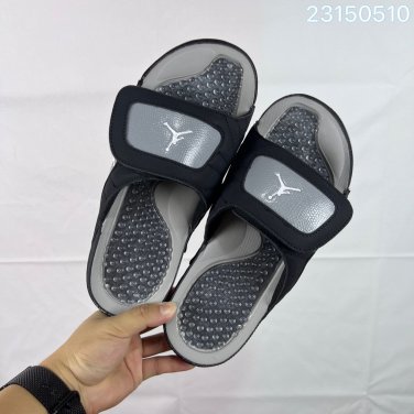 ninety-five Hydro 12 slippers, made of white synthetic leather and gold Flyman log_3895