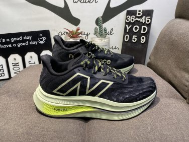 one hundred and fiftyNew Balance New Balance Trainer v2 Marathon Full Palm Carbon Plate