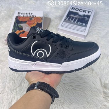 one hundred and fiftyOSIRIS low cut casual sports board shoes are made of high-quality m