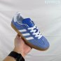one hundred and five Gazelle Indoor blue training shoes, with a soft and durable s_1367