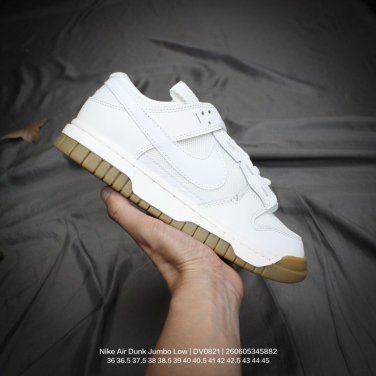 one hundred and forty Men's and Women's Shoe Half Size System, featuring a comb