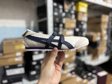 one hundred and fortyOnitsuka Tiger Onitsuka Tiger MEXICO 66 TGRS Ballet Style Thin Bott_3980