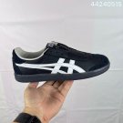 one hundred and fortyThe Onizuka Tiger TOKUTEN SLIP-ON training shoes feature a super co_3321