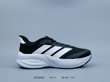 one hundred and thirty CUSHIONNOVA is a breathable, lightweight, and low cut men's