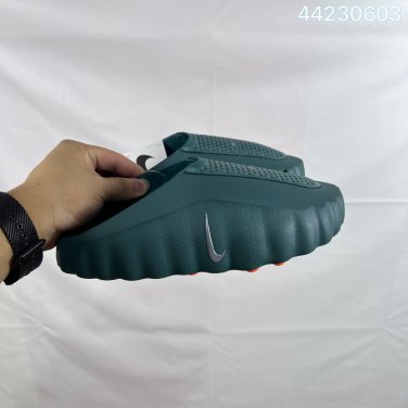 one hundred and thirty-five Mind 001 massage slippers are the brand's first shoes de_277