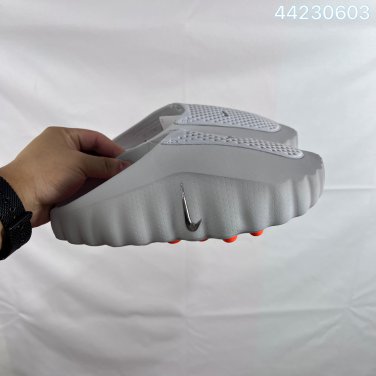 one hundred and thirty-five Mind 001 massage slippers are the brand's first shoes de_281