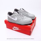 one hundred and thirtyThe  Sb Dunk Low Pro unisex sports shoe is a retro board shoe_2777