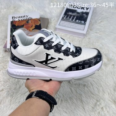 two hundredLouis VuittonLouis Vuitton shoesEquipped with thick drawer gift shoe box,