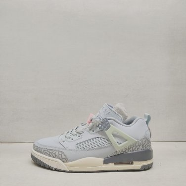 two hundred and twentyThe real label  Air  Spizike Low  Comfortable, Vers