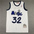 Magic 32 White Retro Logo