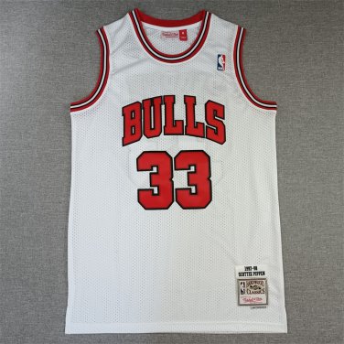 Bull 33 White