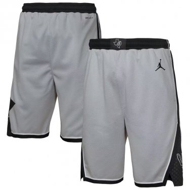 26 Spurs announce gray pants