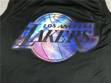 Lakers 3 Rainbow Edition_CM_1