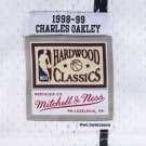 #34 Charles Oakley Raptors 1998-99 M&N jersey white ()