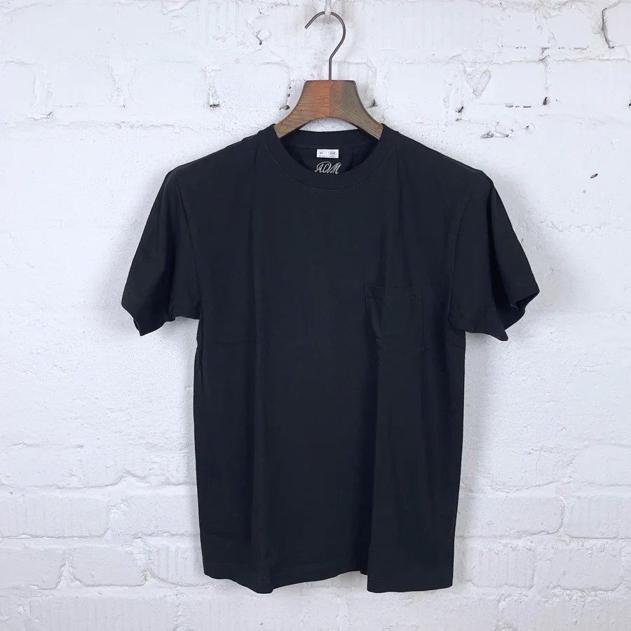 cs01 black slanted pocket tee