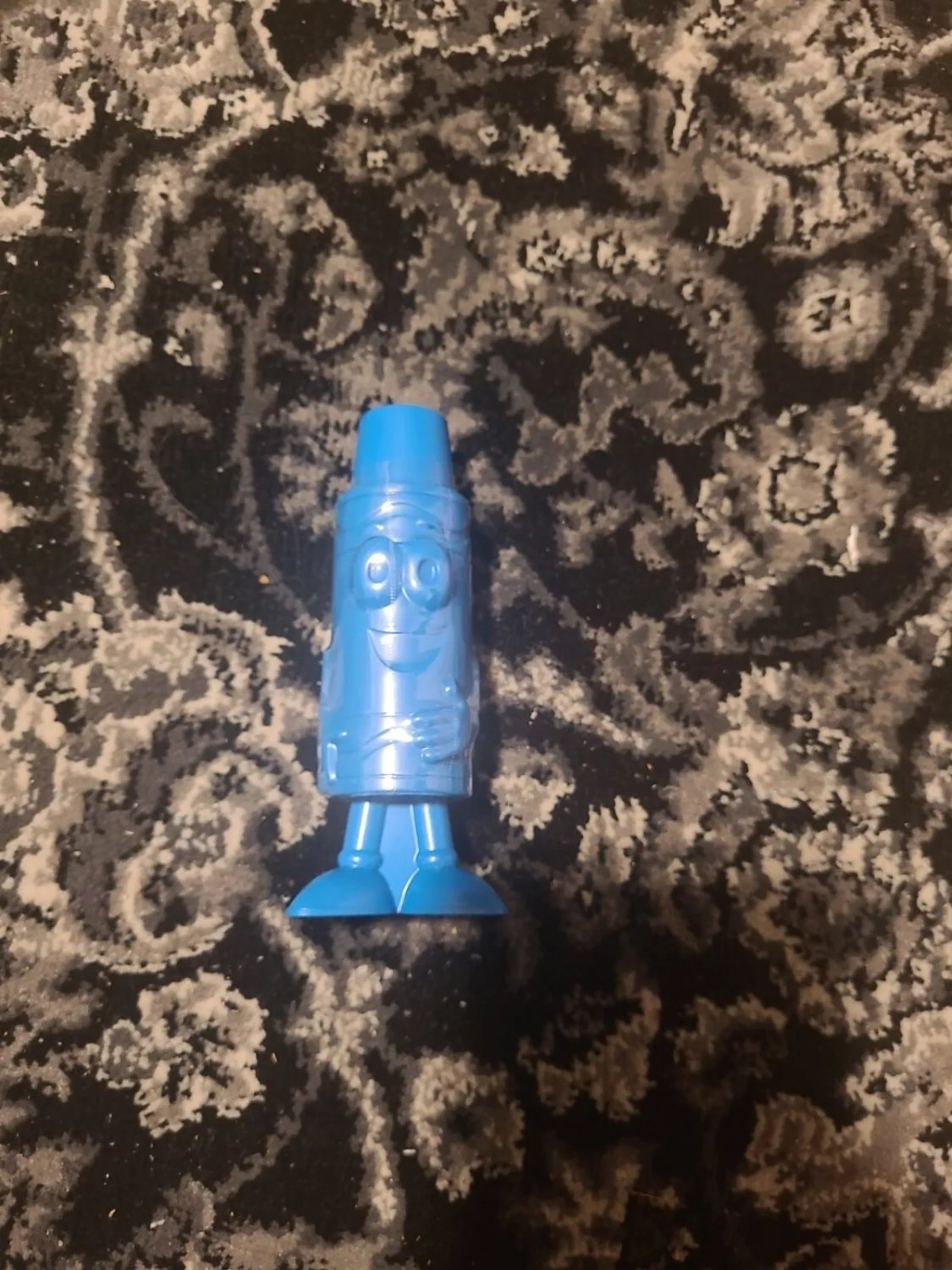 NEW 2018 Blue Crayola Crayon Stand Up Plastic Sharpener, 4.5" Tall MADE IN USA