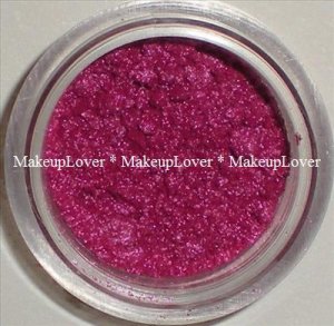 MAC Fuchsia 1/2 tsp. pigment sample