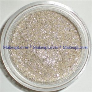 MAC Frost 1 tsp. pigment sample