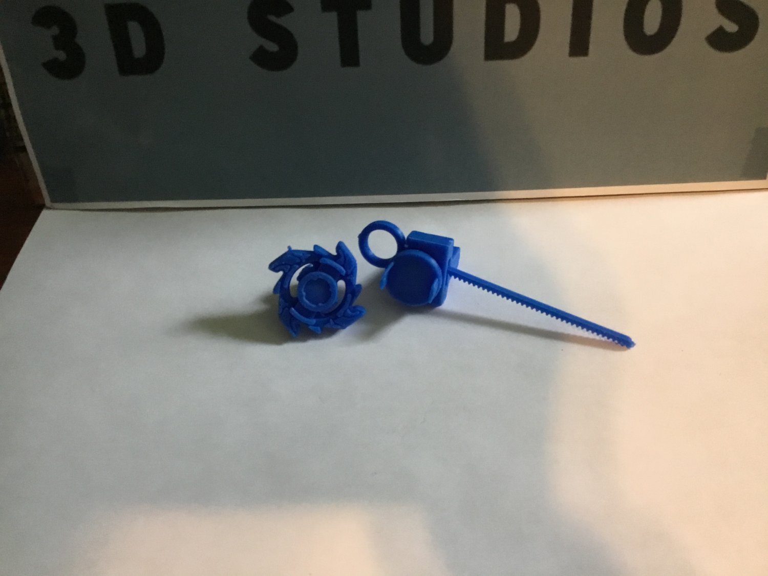 Spinning top toy