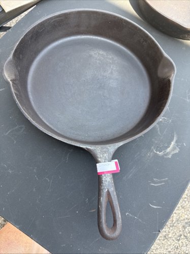 Lodge # 8 Single Notch 1930&acirc;��s Cast Iron Skillet Heat Ring &acirc;��R&acirc;�� Mold Mark Restored