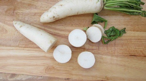 200 Daikon Radish Heirloom Vegetable Seeds Non GMO White USA Seller