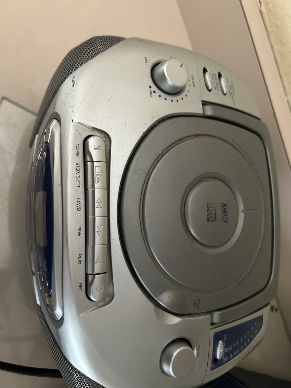 Rare JWIN AM/FM Stereo Cassette Player/Recorder, CD player JX-CD472 New