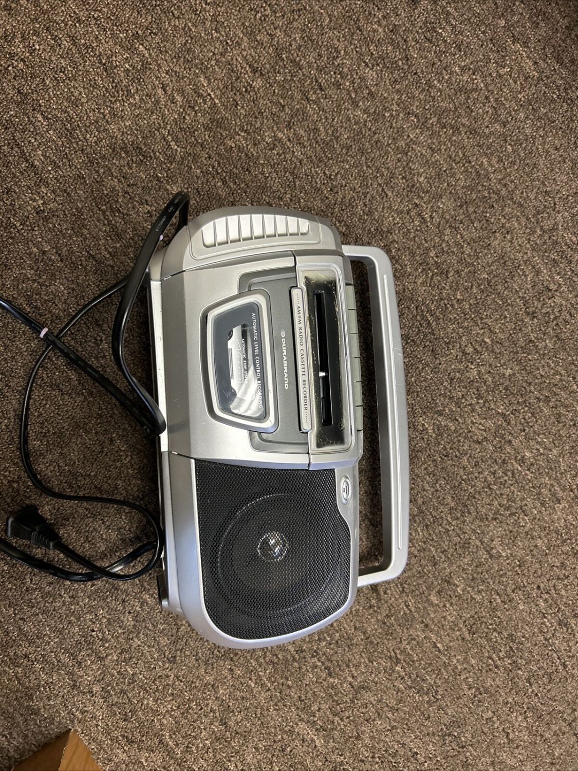 DURABRAND Am/Fm Radio Cassette Recorder CT-992