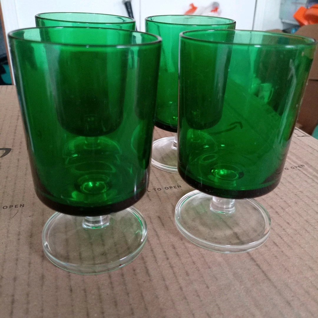 Luminarc 4&acirc;�� Emerald Green Clear Base Pedestal Glasses Lot 4 France Vintage Mid-Century Modern