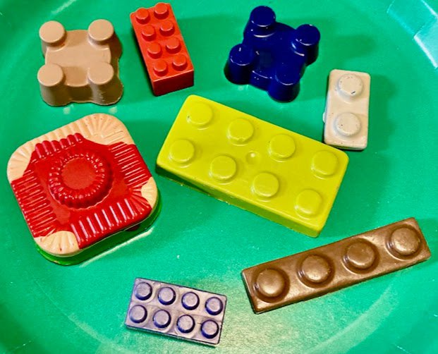 Set 20 Bricks Multiple Coloring Crayons In Brick Storage Box-Blue Box Birthday