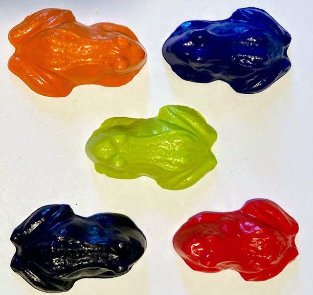 Set Five Frog Coloring Crayons Birthday Party Gift-Amphibians SE-Cerulean Indigo