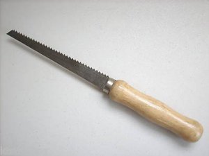 11" long dry wall saw