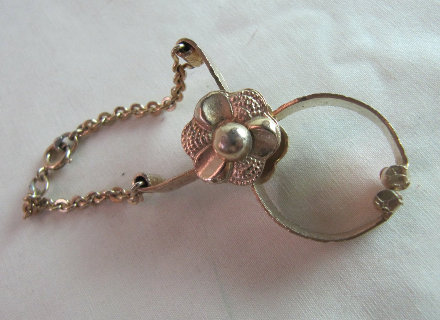 Vintage Scarf Clip Spring Pinch Style Goldtone Metal Flower Petal Chain