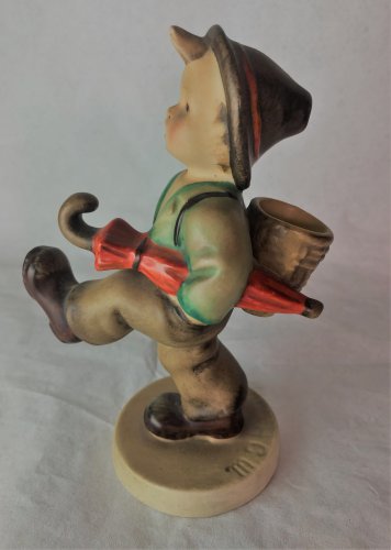 RARE HUMMEL Figurine Globe Trotter #79 TMK1 U.S. Zone Germany 1946-1948 5.25"