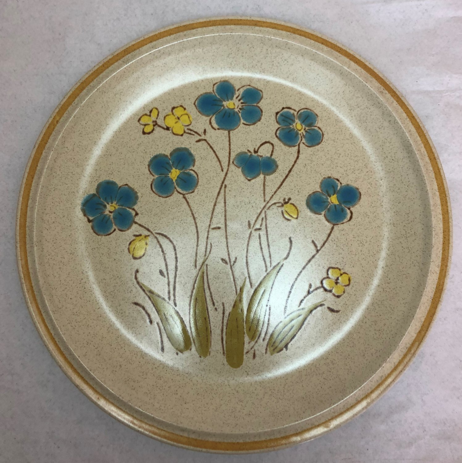 Hearthside Garden Festival Handpainted Stoneware Dinner Plate Highland