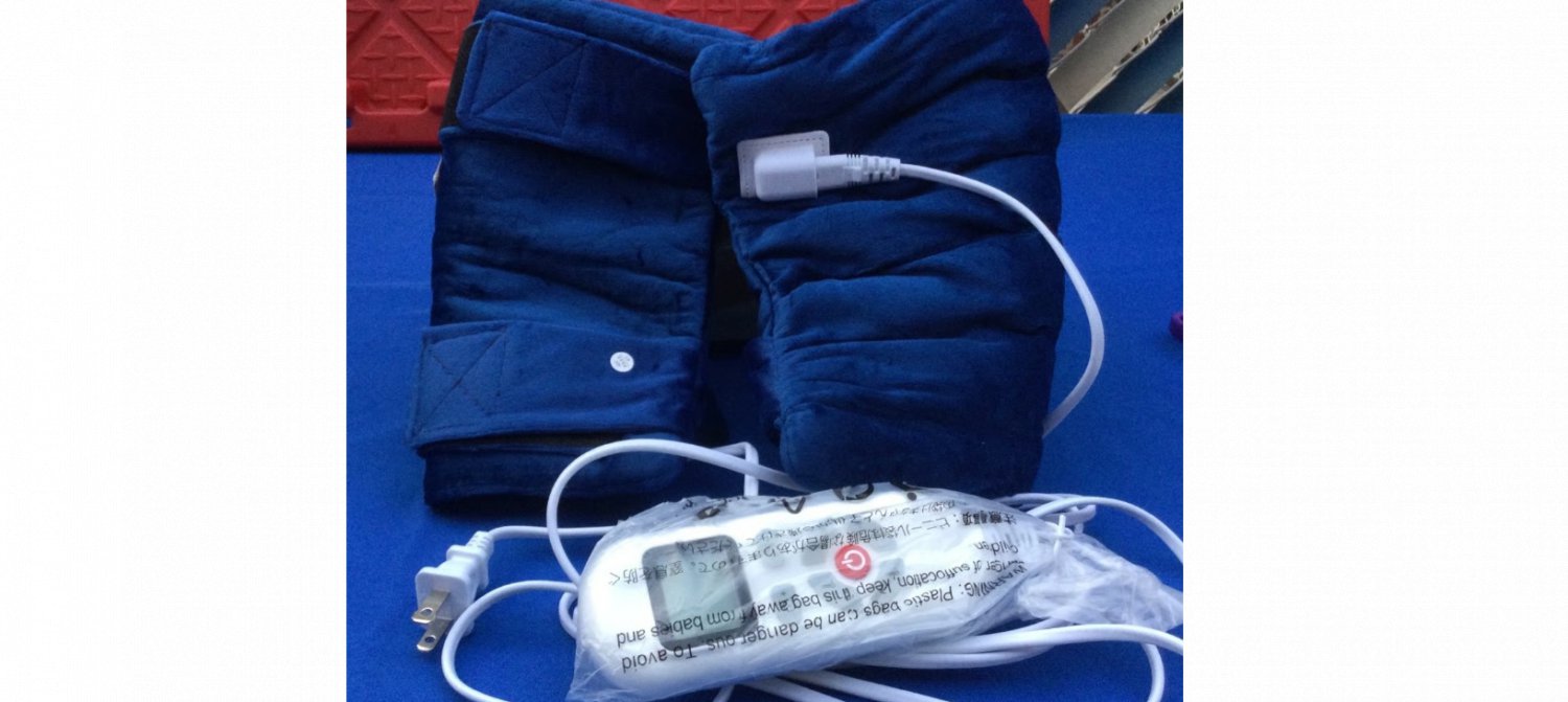 Electric heating pad for knees