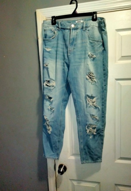 Mom cut jeans size 9