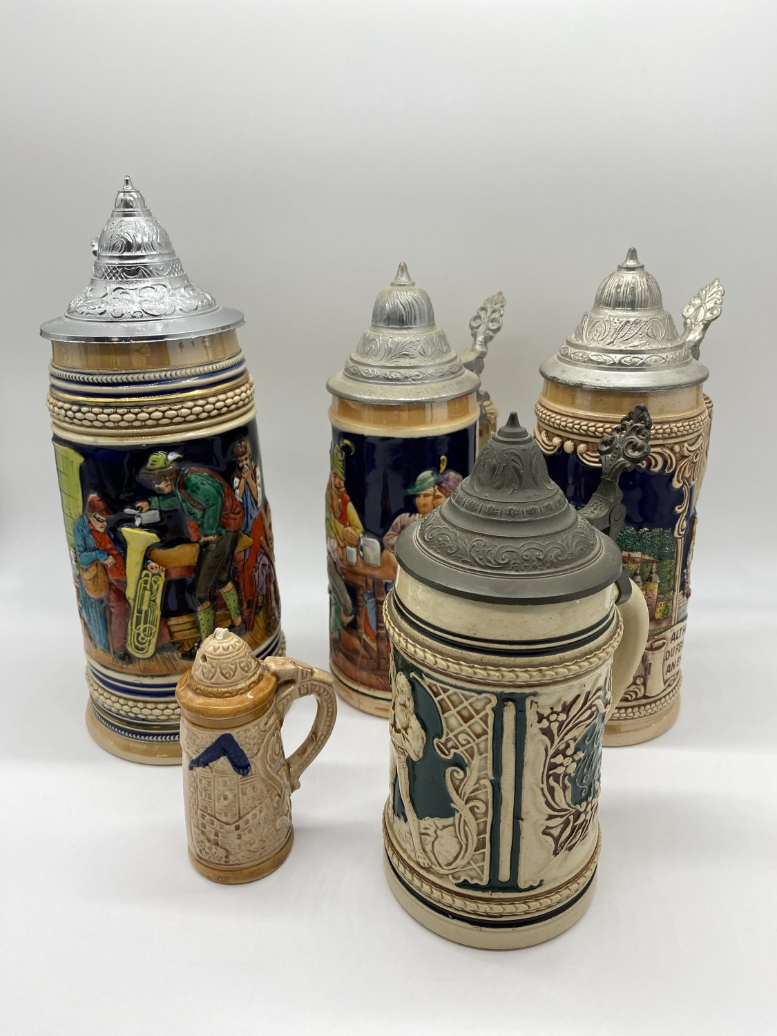 German Beer Stein Mugs Set Heidelberg Lebenskraft vintage collectibles