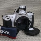 CANON EOS REBEL 2000 35mm FILM CAMERA FLASH STRAP MINT