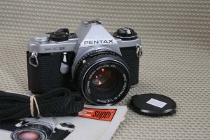 PENTAX ME SUPER 35mm FILM CAMERA w/ 50mm f/2 LENS EX+