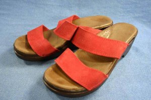 ANNA CLOGS WOMENS RED SUEDE SANDALS SLIDES 39/8 M MINT