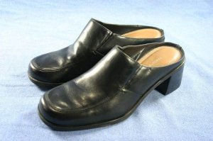 NATURALIZER BLACK LEATHER MID-HEEL MULES 7.5 M MINT