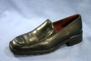 ANN TAYLOR WOMEN'S BLACK LEATHER LOAFERS SHOES 5 M MINT