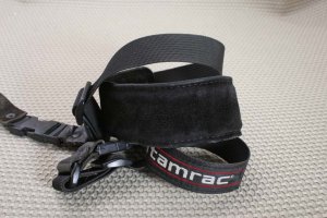 TAMRAC PRO BLACK SUEDE CAMERA STRAP CANON NIKON PENTAX